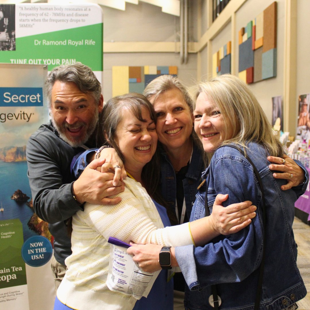 Warning, coming to our tradeshows may result in:

👉 Smiling faces
👉 Sense of community
👉 Nourished human connection

Will you be at SOHO Expo this year or at SOHO Healthfest in 2024? 🙌
