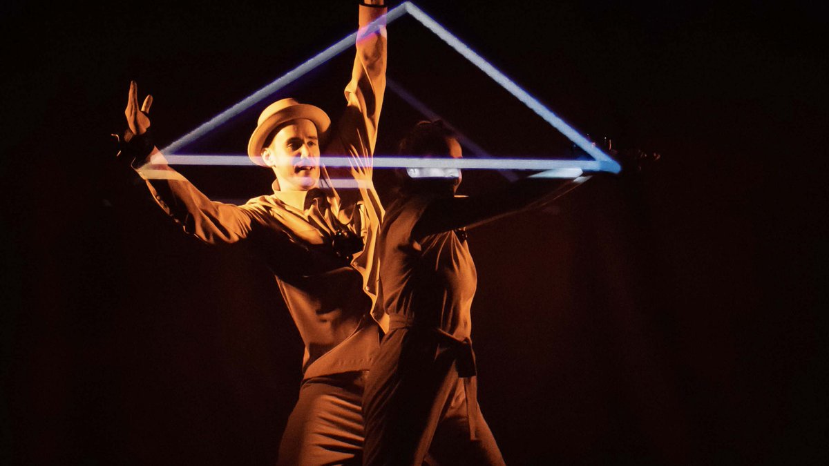 notchvfx's tweet image. “Notch helped a lot with designing whole (semi-pre-planned) scenes intuitively onstage with performers experimenting and dialling in the result together. Instead of guessing, we could actually try things really quickly to rule design decisions in or out,” says Søren Christensen,…