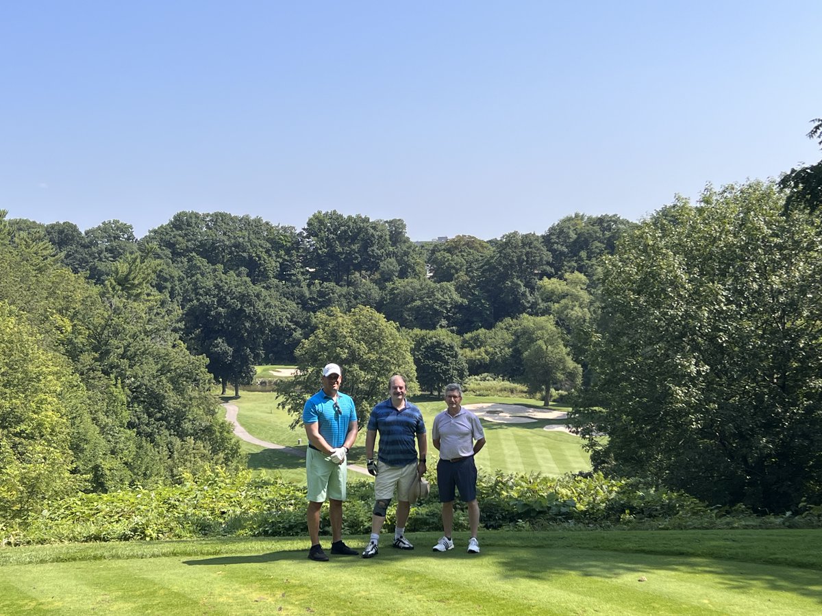 "...the man who takes up golf to get his mind off his work soon takes up work to get his mind off golf..." 
On August 9th, Cyrus Muller, Robert Fuller and Tom White participated in the 20th Annual Smitiuch Injury Law Golf Invitational at the Glen Abbey Golf Club in Oakville!⛳️