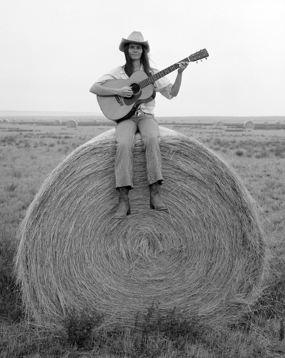 Tombrosseau's tweet photo. Live sessions from Blue Cactus, @marykateteske, and Maya McNeil.  Plus, a visit to Pastime Club &amp; Steakhouse in Marmarth.

The Great American Folk Show, hosted by Tom Brosseau.  Sat., Aug. 19th at 5PM CT.  Find @PrairiePublic on the radio in ND.  Or visit link in bio to stream🌾 https://t.co/Q4TqAUzJE3