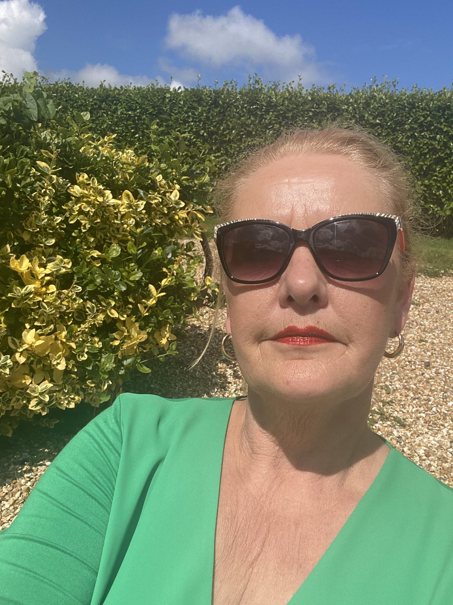 Enjoying the sunshine after the rain ☀️☔️🎈
Grab the moments as they come along #itsthelittlethings  #irishsummer #mindsetshift #breathe ☀️☀️☀️