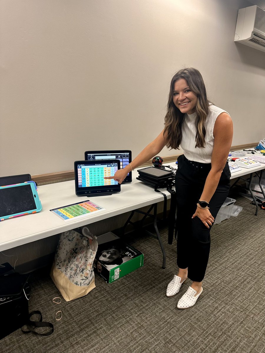 KatieButzuOT's tweet photo. Kicking off the year strong with an AT and AAC communication presentation 🗣️💻🖱️📲 @BAISD @TobiiDynavox @PRCbrand #assistivetechnology #aac #baisd #greatpeopledoinggreatthings https://t.co/EEq3HLgPKE