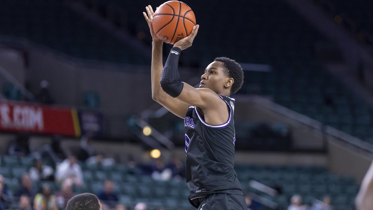 MD_Basketball2's tweet photo. @CSKA_Sofia signed American guard @iam_marcuss (190cm-78kg) for 23-24 season. Hammond just graduated from @NDmbb (NCAA). In 23 games he had 10.0ppg, 2.7rpg and 1.7apg last season.
#GoIrish #БKЦСКА https://t.co/sCh5YTfHN6