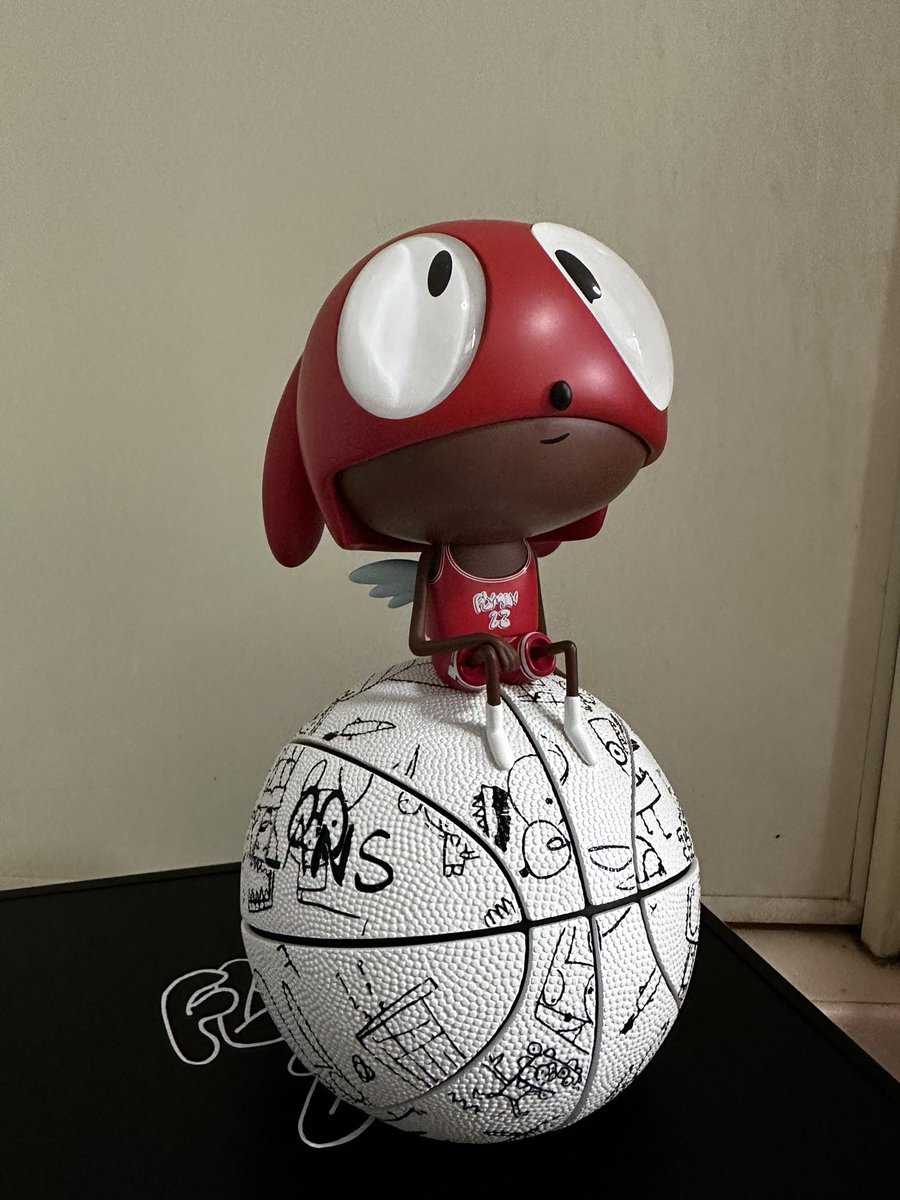 melberry_nft's tweet photo. Selling my extra flyman 23 by @plansartstudio   @LilHeroesNFT

Collectible designed by Mr. Edgar. 

Inspired by @Jumpman23 @NBA and Limited to 400 only. 

Open to check condition. Never displayed 

Shipping worldwide from Singapore.

Please DM for more info. https://t.co/Hjqf7EPltO