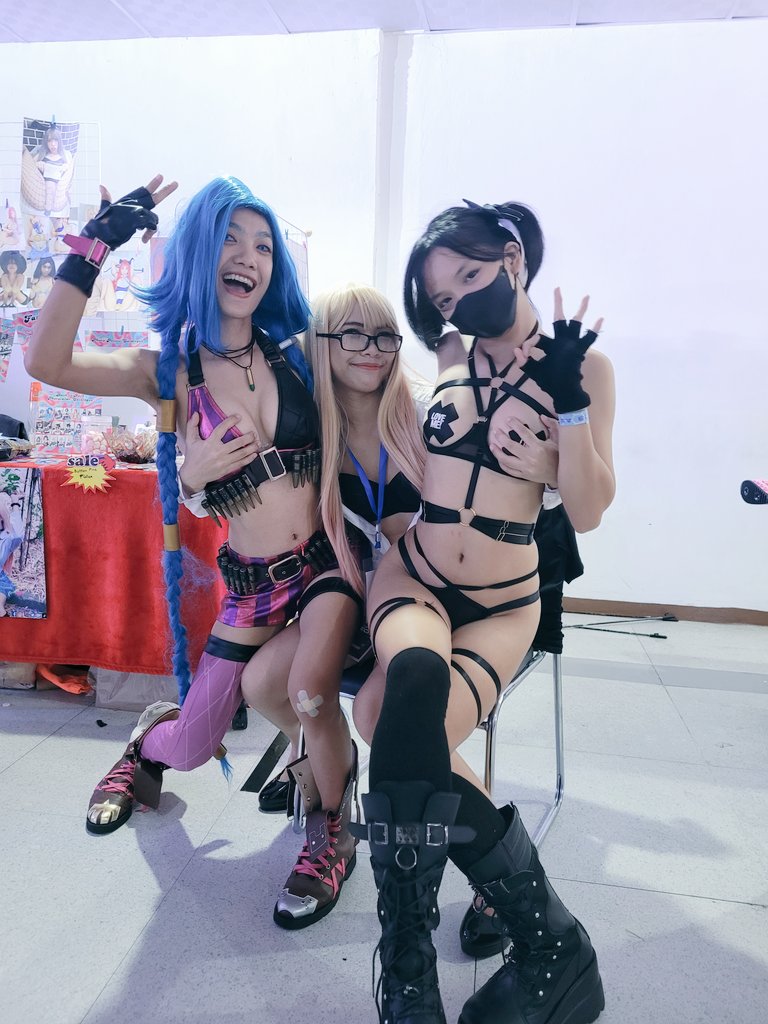 YurieCosplays's tweet photo. #ECHO/#Hexcon done!
It was a blast.I enjoyed it so muuch! It was nice meeting you all..Thank you so much for supporting me and my boothmates (@miruusaki & @IrisiMawi) I hope there's another event like this next time, I'll definitely come again.π
I'll take a break for now. β€οΈ https://t.co/S5VVlRLADh