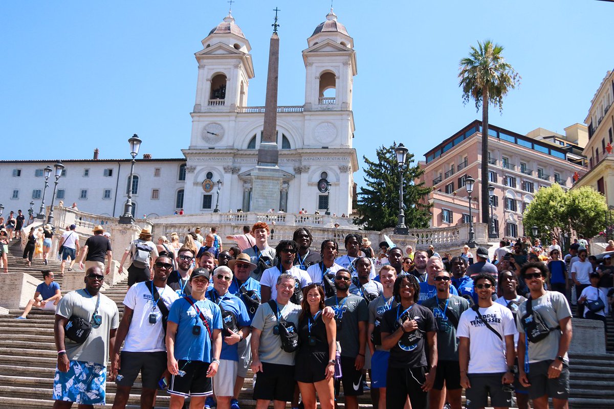 MT_MBB's tweet photo. When in Rome... 🇮🇹

#BlueRaiders https://t.co/gUGIqs1psm