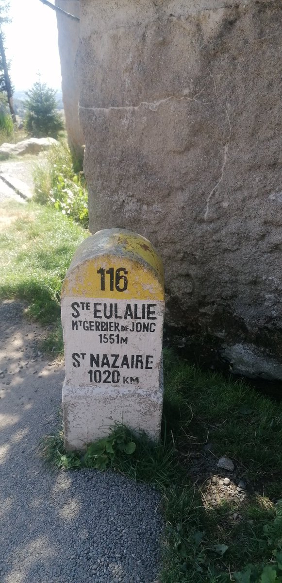 #GerbierdeJonc
#Ardeche
#LIVE 
Vous savez tous que la #Loire prend sa source au Gerbier 😀
Souvenirs de nos cours de géographie 🥰
Joli mardi 🌞🍀😘