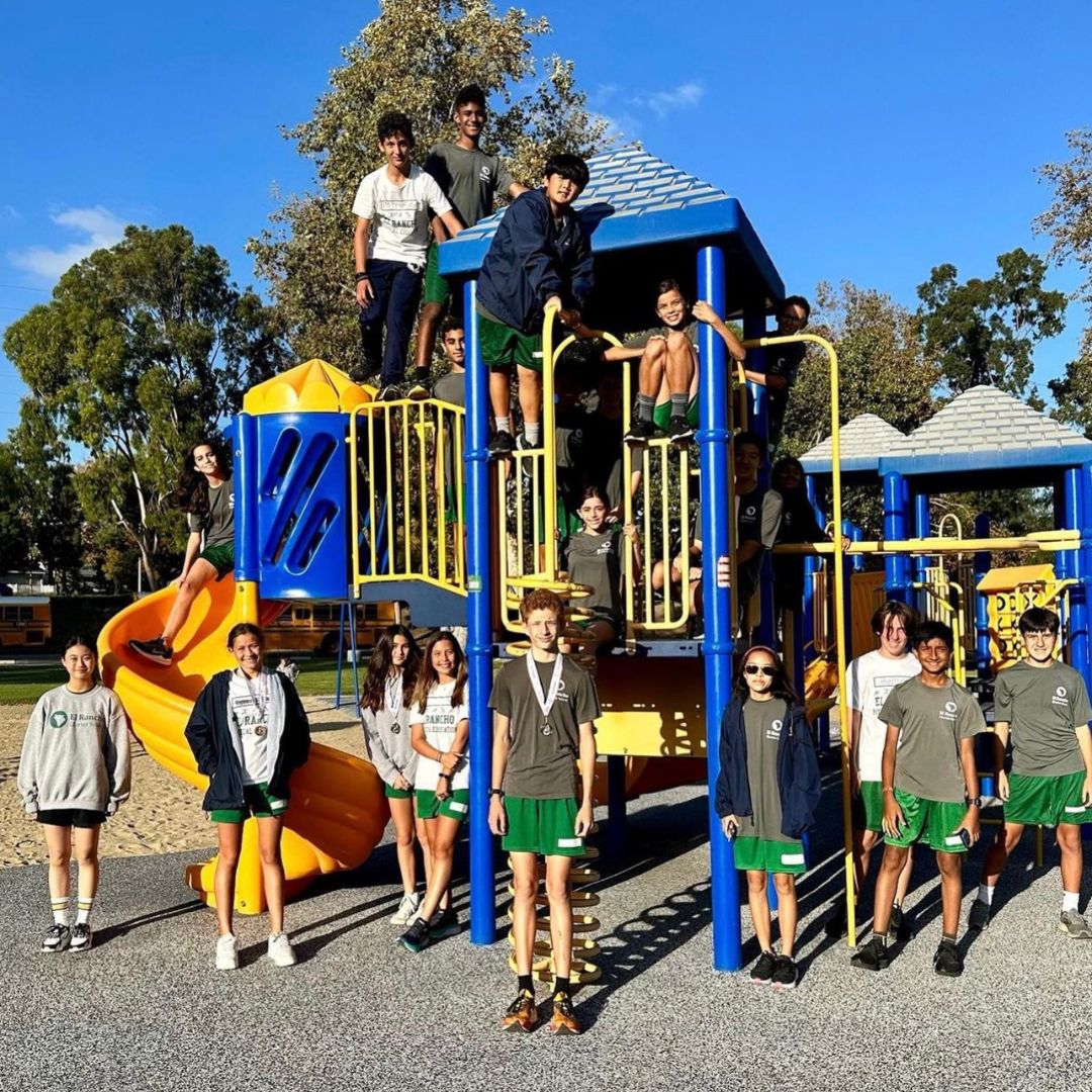 It's the 8th graders' turn! 

Tomorrow, August 16th our 8th graders will return to campus. This is a regular school day for all students, and we are so excited to see you back at ERCS!