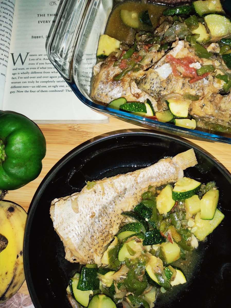 BlogMaisha's tweet photo. 🍽️ Découvrez cette recette irrésistible de Poisson Sauté aux Courgettes ! Une symphonie de saveurs  saines et délicieuses qui vous fera fondre : https://t.co/maXxj06By4

#RecetteSaine #CuisineÉquilibrée #SavourezLaFraîcheur #BienMangerBienVivre #PoissonGourmand #CuisineFamiliale https://t.co/0jWeGd3k5r