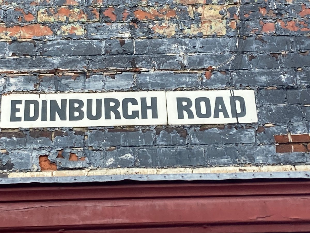 TVP_BerksWest's tweet photo. PCSOs Beeney & Williams from the Oxford Road neighborhood team have been busy out in the community today. Listening to concerns from residents and engaging with the local businesses. #communitymatters #C7103 #C9755 https://t.co/HoPkFdAhbM