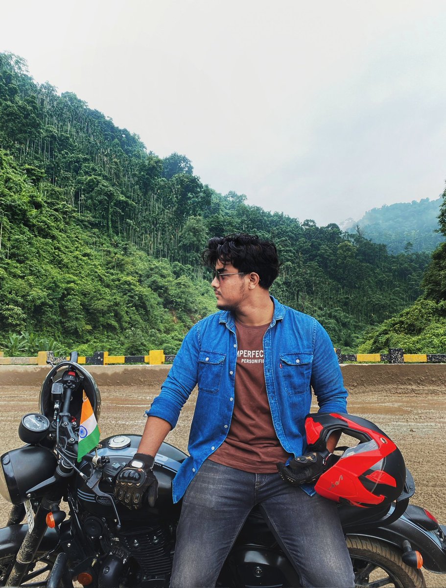 _Imfaruq_'s tweet photo. 𝙀𝙢𝙗𝙧𝙖𝙘𝙞𝙣𝙜 𝙩𝙝𝙚 𝘼𝙙𝙫𝙚𝙣𝙩𝙪𝙧𝙚...
.
.
.
#_imfaruq_ #boysout #meghalaya #algorithm #northeastindia #ａｅｓｔｈｅｔｉｃ #jawa #independenceday #77thindependenceday #mountains #monsoon #adventure #exploring https://t.co/5Vt5TloYfd