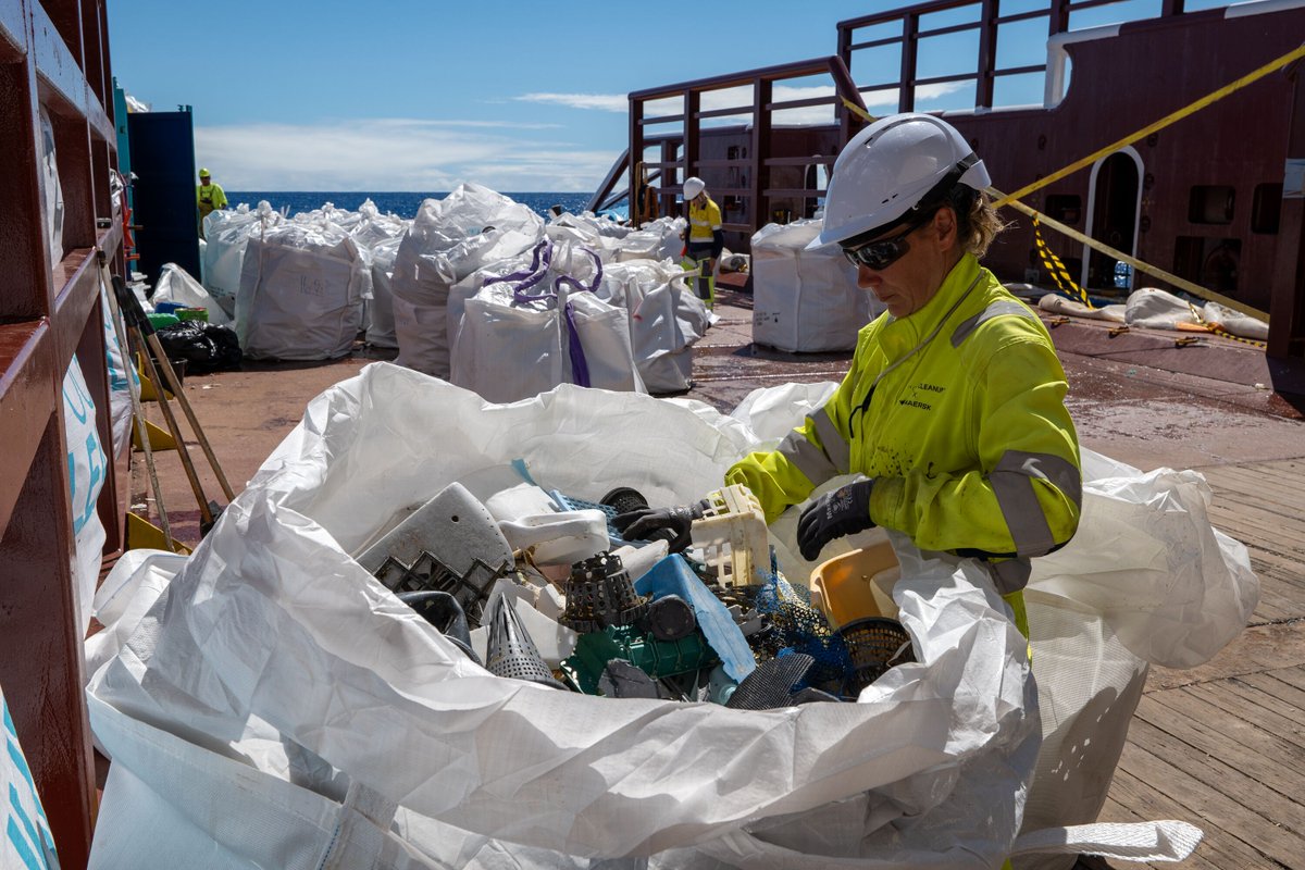 TheOceanCleanup's tweet photo. After two trips, our offshore crew is on their way back to port with a massive haul of plastic: over 55,000 kg out of the Great Pacific Garbage Patch and going back to shore for recycling - to keep it out of our oceans permanently. https://t.co/b9vsTkUxT1