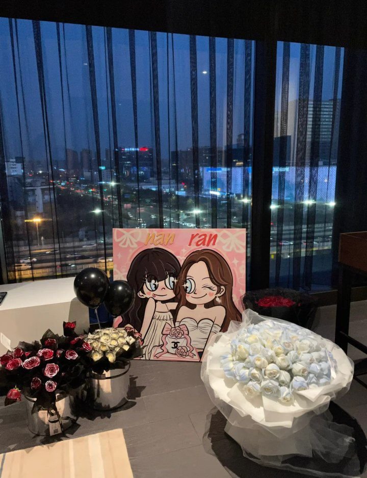 gresciia's tweet image. Maybe we&apos;re not the best in our lives
But we are still our most unique selves
Dull twists and turns are life
Every moment of recording is meaningful