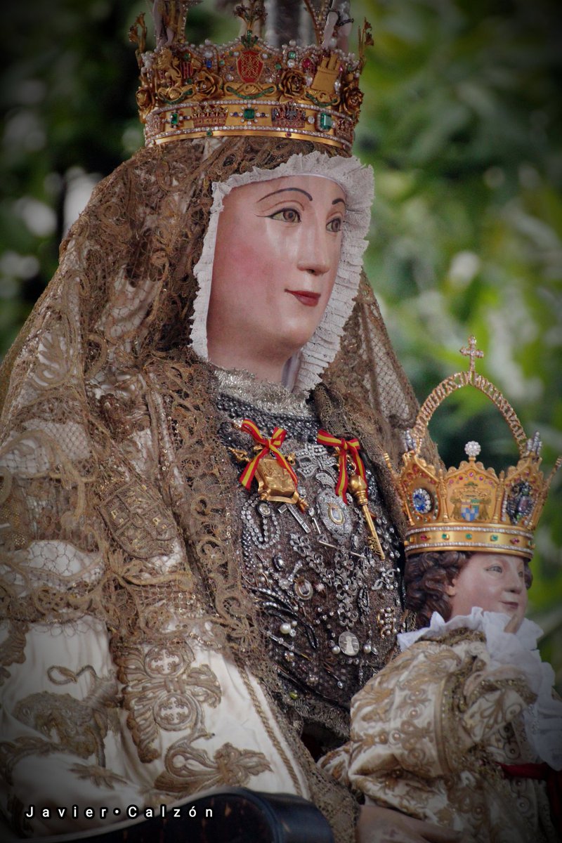 Galería del Día de la Virgen en #Sevilla parte 3
#PerMeRegesRegnant #15deAgosto #DiadeLaVirgen #PatronadeSevilla #VirgendelosReyes23 #VirgendelosReyes #SevillaHoy #TDSCofrade #Glorias #Glorias23 #GloriasSevilla #Cofradias