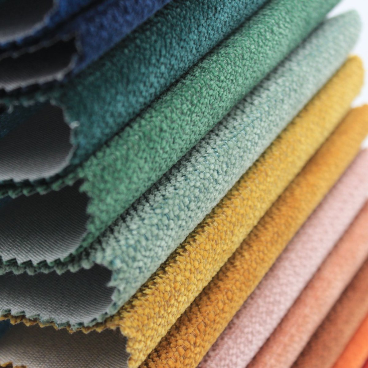 xngyn341124's tweet image. The almighty EnjoyTex, we can make all the items in the picture, including sofa fabrics, curtain fabrics, finished pillows, and small blankets.📷#homefurnishing #beautifulfabric #sofafabric #textiles #interiordesign #fabricsamples