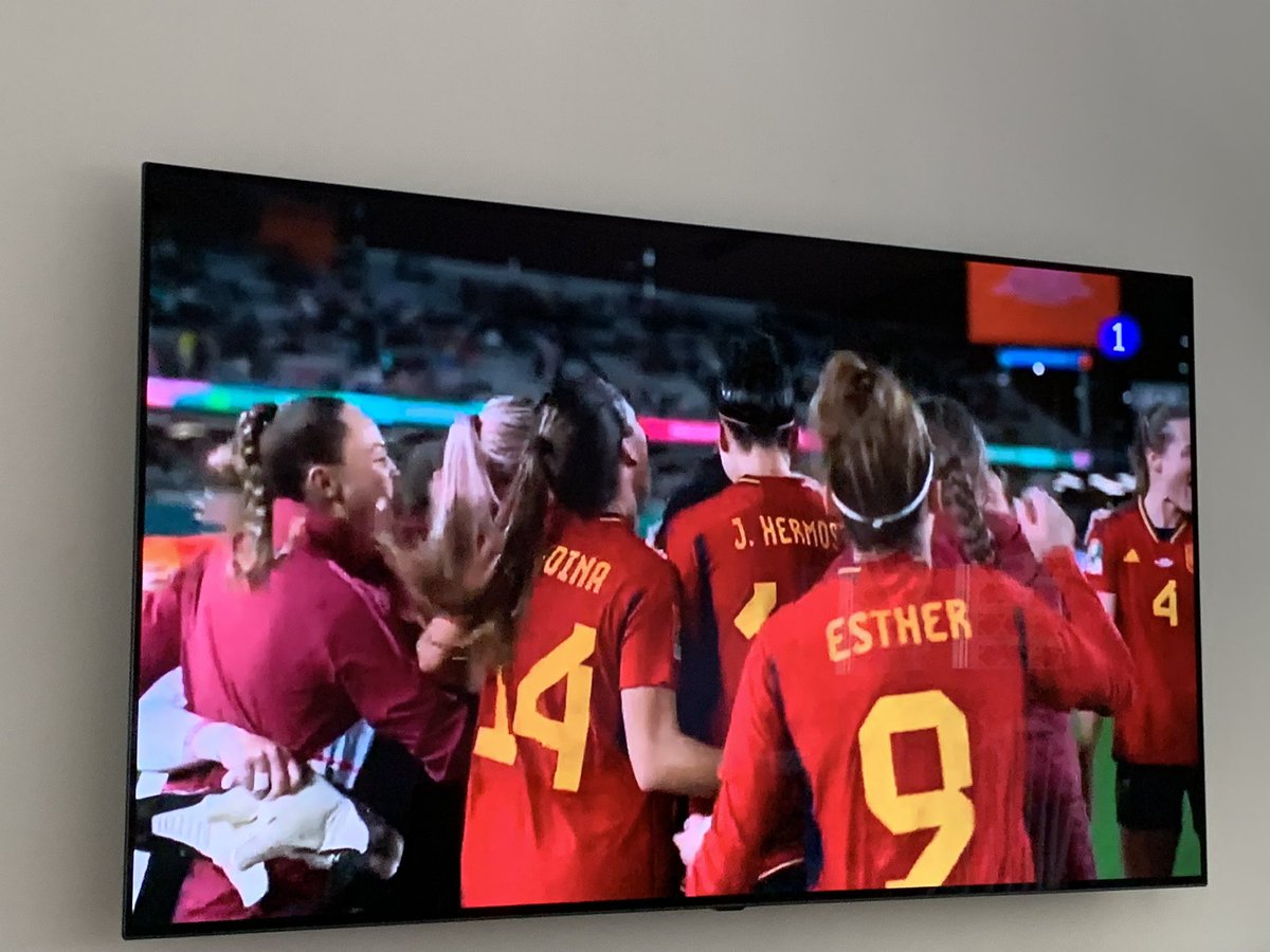 spescador's tweet photo. ¡Qué gustazo verlas jugar! A la final 🙌BRAVAS 💪 https://t.co/N2hquojrgg