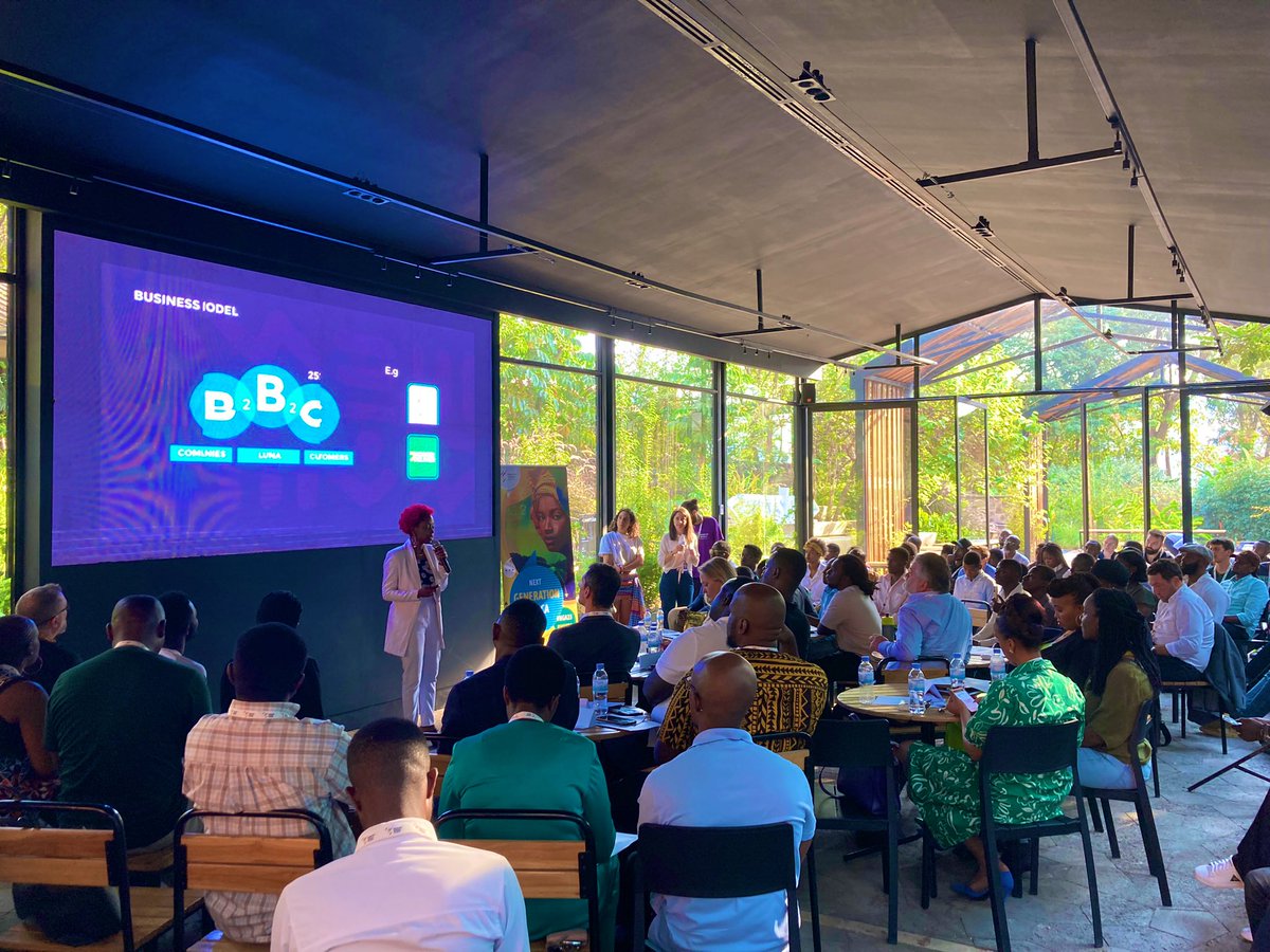 mario_svn's tweet photo. Unusual Ferragosto: in #Kigali with young 🇷🇼 🇺🇬 entrepreneurs and activists to raise awareness on #climatechange 🌱and showcase business 💡 with #social impact. Glad to have been part! 🇮🇹 https://t.co/3Iabyy6yH7