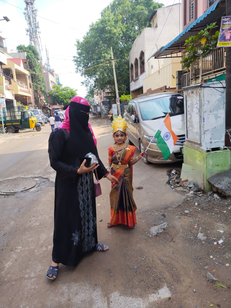 NYKChennai's tweet photo. #Salutee #mativeervandann #MatiKoNamanVeeronKaVandan #amritvatika #Anuragthakur Nehru Yuva Kendra Chennai Organised 77th Independence Day Celebration at Villivakkam Sports & Youth Welfare Association on 15/8/2023 Youth Club Members have Participated in these programs. https://t.co/Mml8xTZK8X