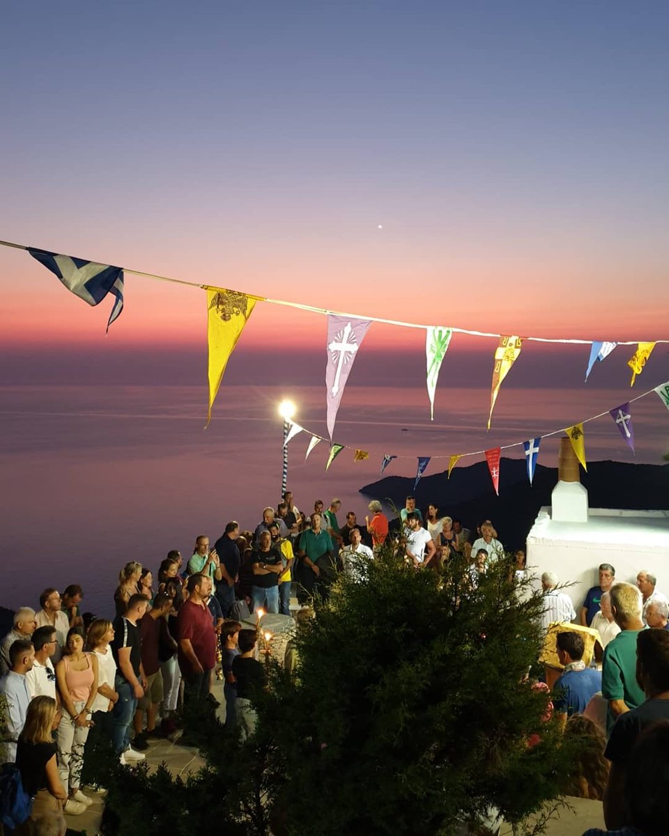 DiscoverGRcom's tweet photo. If you’re lucky enough to be in #Greece on this special day, celebrate the #dormitionofthetheotokos with us! It’s Greek summer at its best. 🥳 #discovergreece #DormitionOfTheTheotokos   

📷 1: melistou (Batsi, Andros)
📷 2: komismansion (Sifnos) https://t.co/3bKzyUhxoV