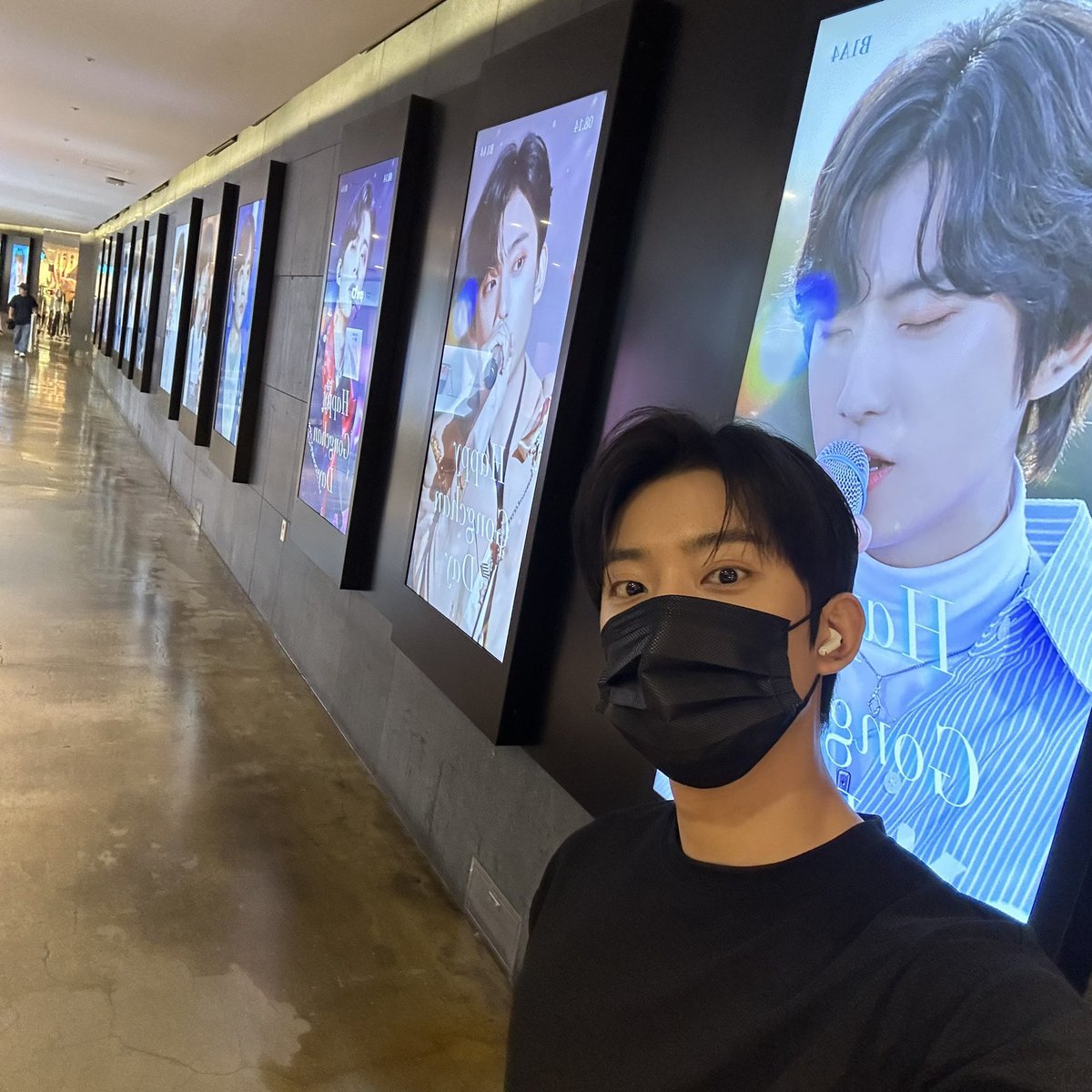 0814_am's tweet photo. 공찬오빠 그리고 바나 여러분들 소중한 시간을 내서 더운 날씨에 생일 광고를 보러 가주시고 예쁜 이증샷도 많이 찍어주셔서 정말 정말 감사합니다!!🥹💚

덕분에 즐겁고 행복한 추억으로 남았어요🫶💚🥰

광고가 오늘까지 진행할테니까 마지막까지 왕 큰 공찬이와 함께 행복한 시간을 보내세요😆💚 https://t.co/bsJz4ePOkD