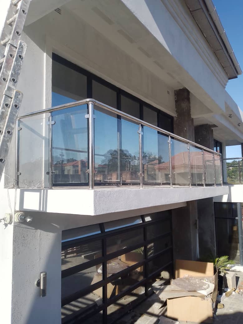 SanbleC's tweet photo. @daddyhope All your Aluminum &amp; Glass Works
>>Fix and Supply<<
✓ Windows [Sliding and Hinge]
✓ Door [Sliding, Folding, Hinge and Garage]
✓ Balustrades [Staircase railing, Balcony Railing]
✓ Shower Cubicles
✓ Shop Fronts and Office Partitions

CALL|| APP : 0778932490 https://t.co/2DzLTpwOUE