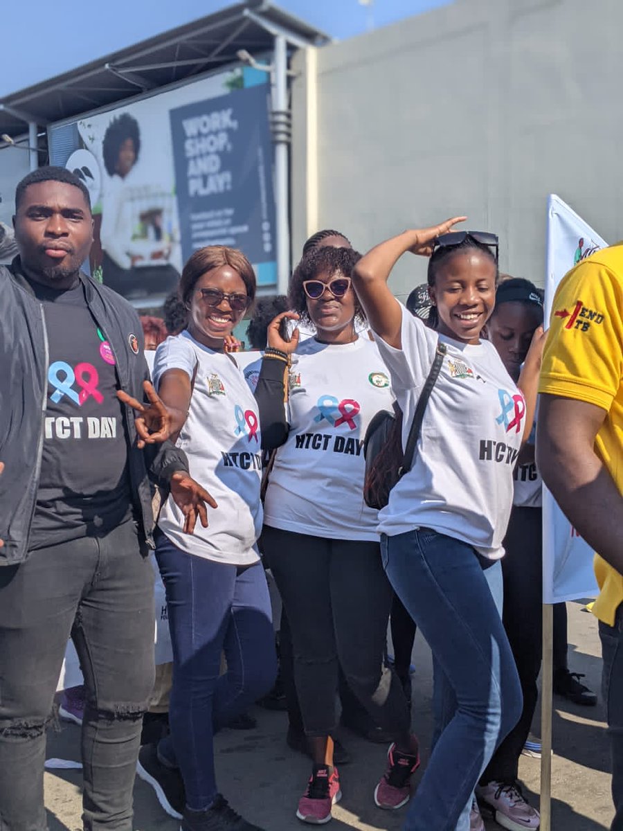 TaongaZulu98's tweet image. Happy HIV Testing, Counseling and Treatment Day.Your health,your responsibility.
#TALC
#PeerEducator
#AscendYouth
#YDA
Kindly come through to our stand and get tested.Our stand has a photo booth with red and white balloons.
See you ba Yufi,we are at UNZA.