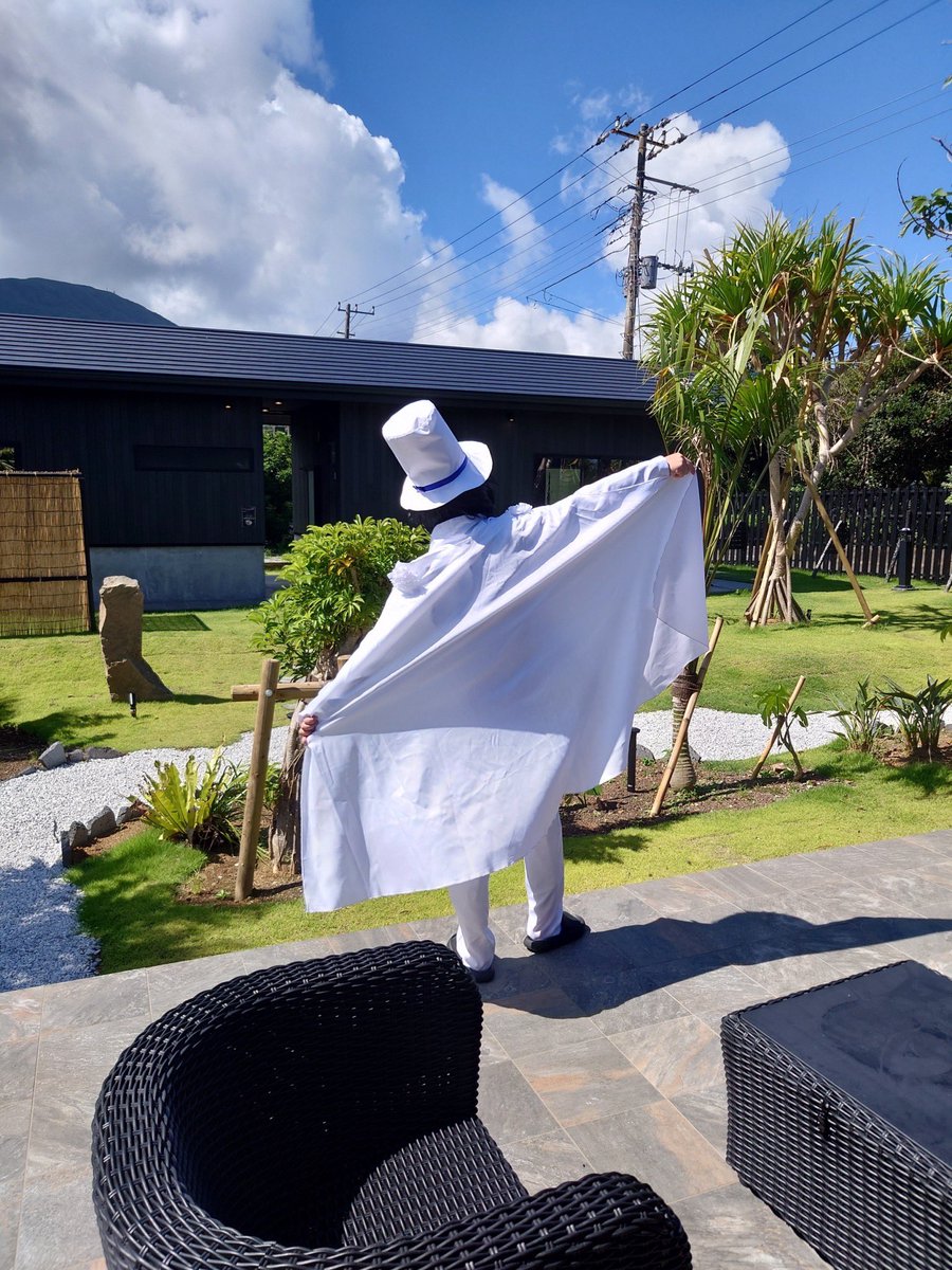 AnglerPopeto's tweet photo. 八丈島の最強プレミアムヴィラ＆サウナ『LAVA SAUNA&amp;VILLA』に怪盗キッド参上🃏

コナン探しで溜まった心と体の疲れをととのえます🧖‍♂️

ロウリュ‼️🍾

詳細はこちら
https://t.co/Rq7PG3io3B

@conan_movie
@conan_file
#名探偵コナン
#黒鉄の魚影 (サブマリン)
#怪盗キッド
#黒羽快斗
#中年キッド https://t.co/pC49pvZ9oe
