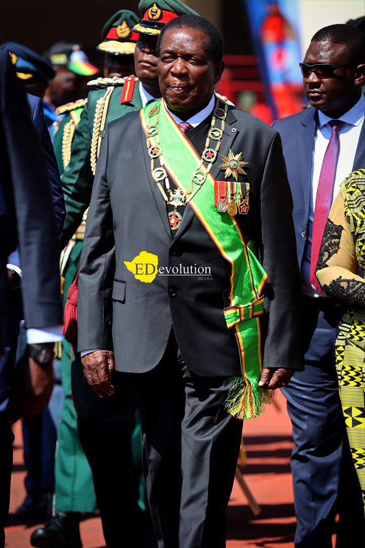 EDevolutionZw's tweet image. His Excellency the President and Commander in Chief of the Zimbabwe Defence Forces (ZDF) Cde Emmerson Mnangagwa @edmnangagwa, inspects the ZDF Parade.
#DefenceForcesDay2023