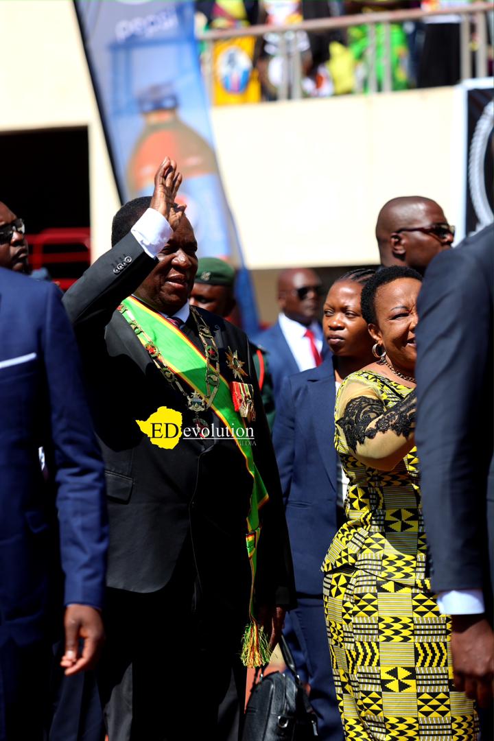 EDevolutionZw's tweet image. His Excellency the President and Commander in Chief of the Zimbabwe Defence Forces (ZDF) Cde Emmerson Mnangagwa @edmnangagwa, inspects the ZDF Parade.
#DefenceForcesDay2023