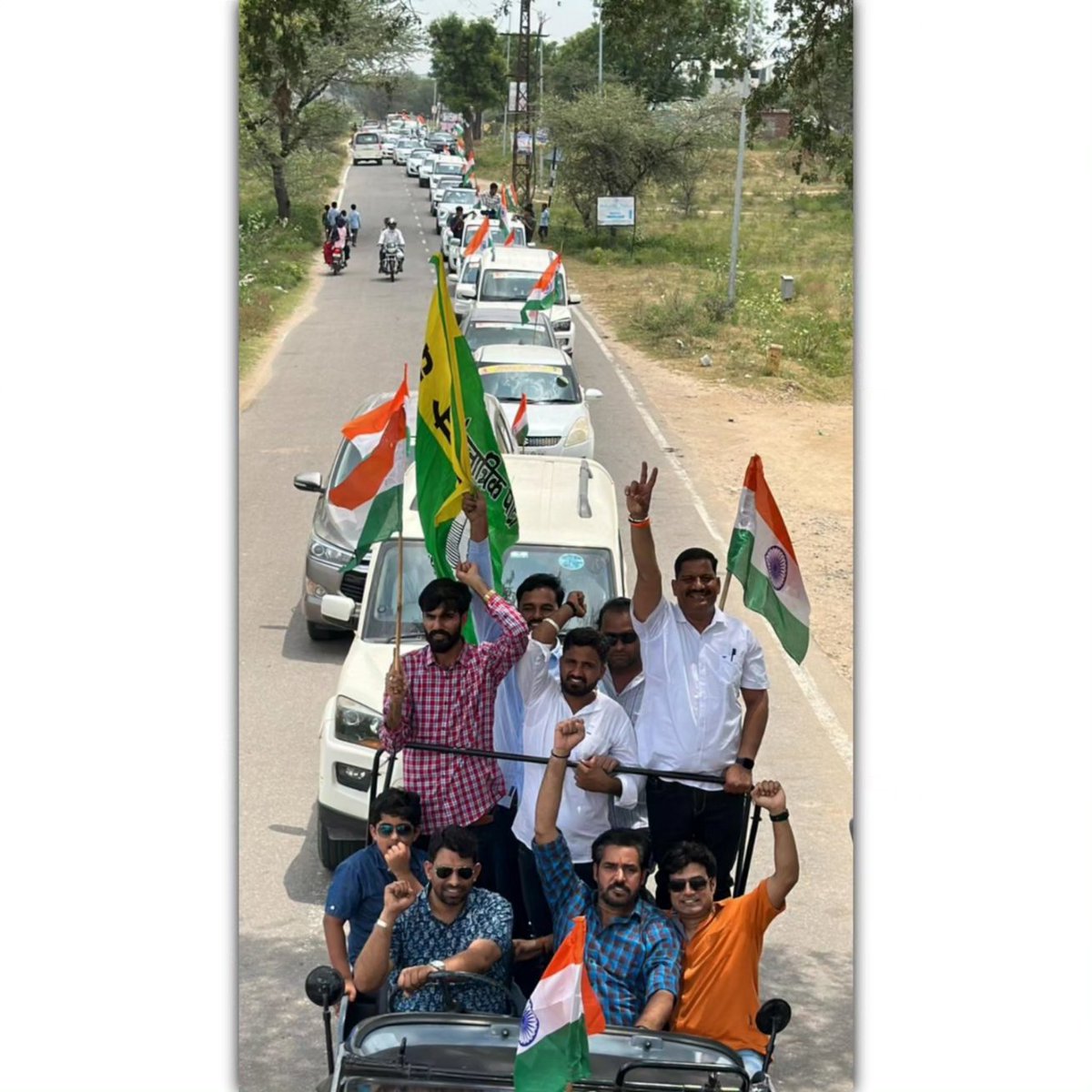 77 वें स्वतंत्रता दिवस के उपलक्ष्य में आज झोटवाड़ा विधानसभा में राष्ट्रीय लोकतांत्रिक पार्टी द्वारा वाहन तिंरगा रैली का आयोजन किया गया। साथ ही रैली में पधारे लोगों को रालोपा सदस्यता महाअभियान के तहत सदस्यता ग्रहण करवाई गई। इस दौरान रालोपा सदस्यता महाअभियान जयपुर संभाग संयोजक