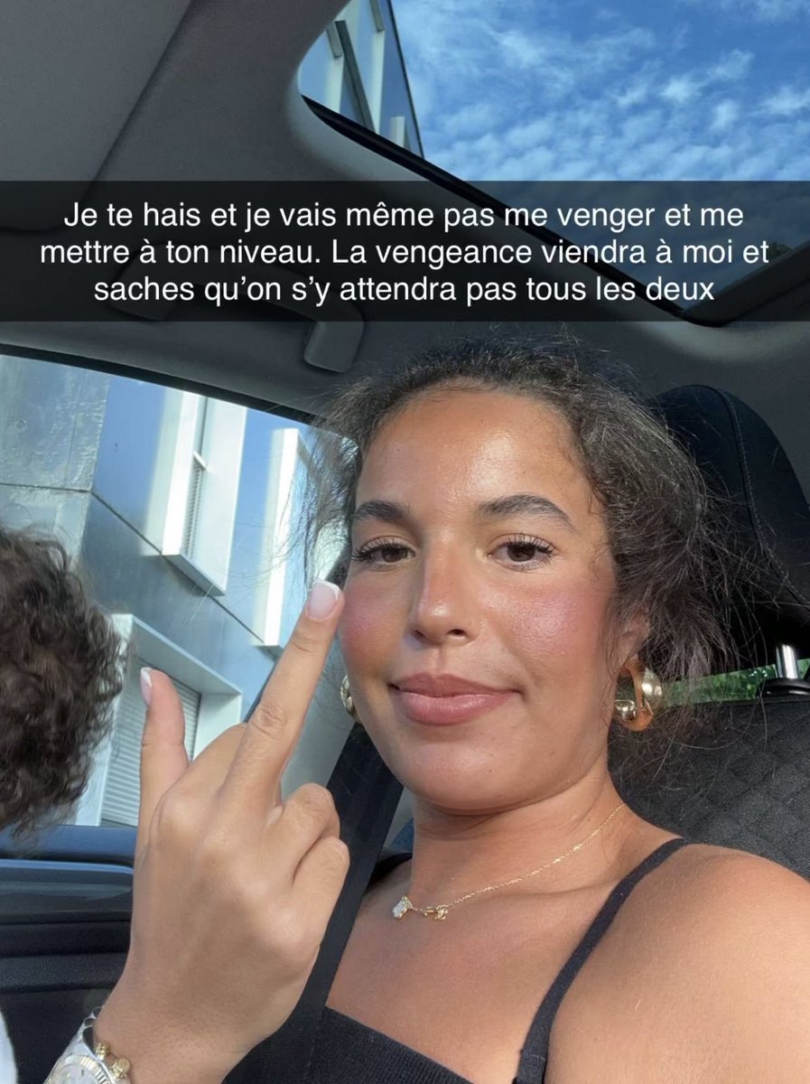 sasouumk's tweet photo. Mon frère a manger le dernier pain au chocolat https://t.co/5e9fp3i3nE