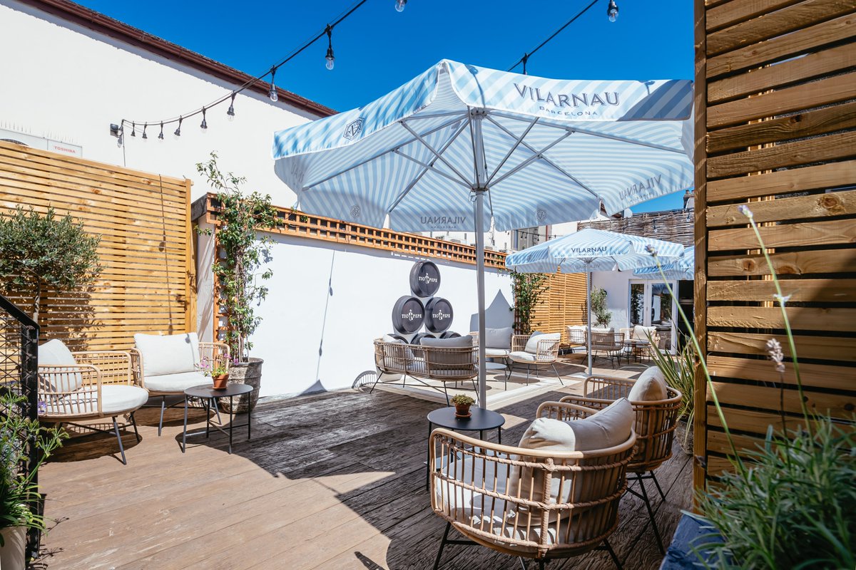 Parador_44's tweet photo. Things are a little quieter in #Cardiff city centre in August, so we have a discount code for all you lovely people

20% off all bed &amp; breakfast rates between 15th - 31st August 2023.  Use the code SUMMERSAVE only valid when you book direct with us🤩

https://t.co/24qcm48boO https://t.co/WN4RmhLiu8