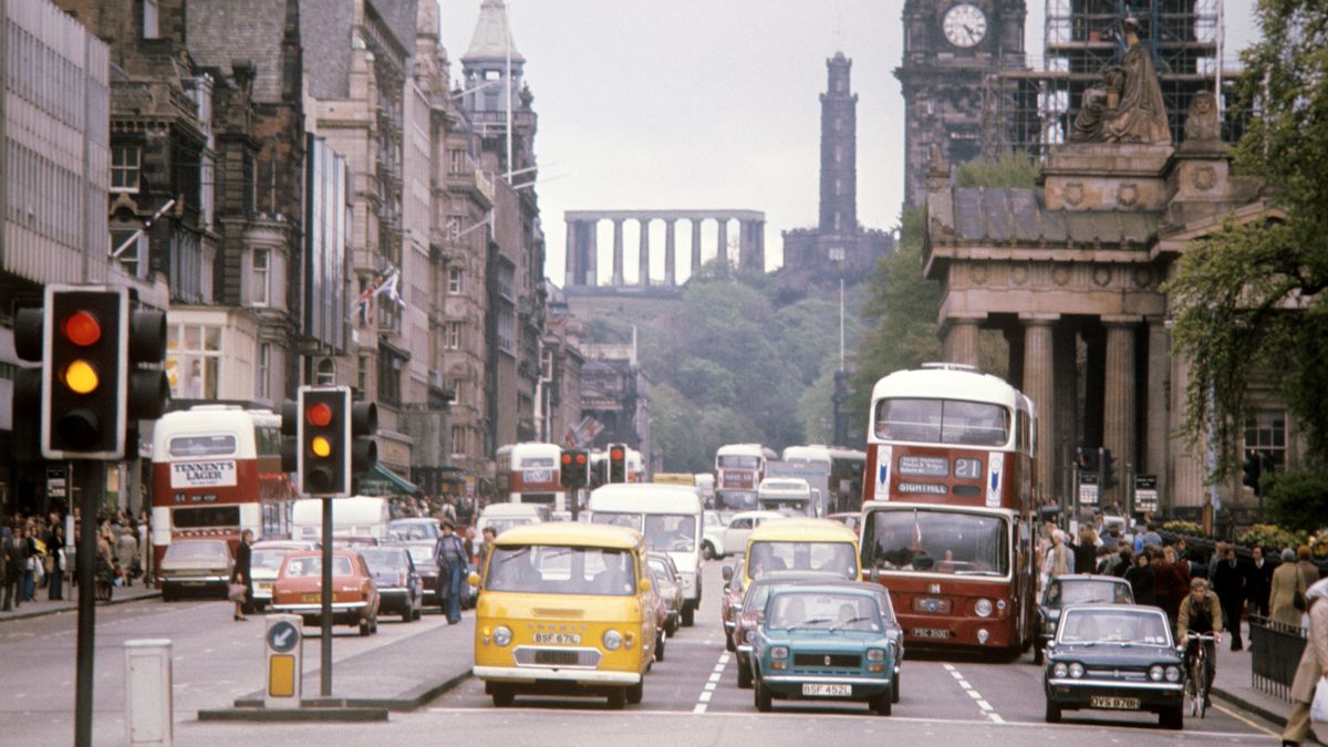 Bang Average Theatre tweet media