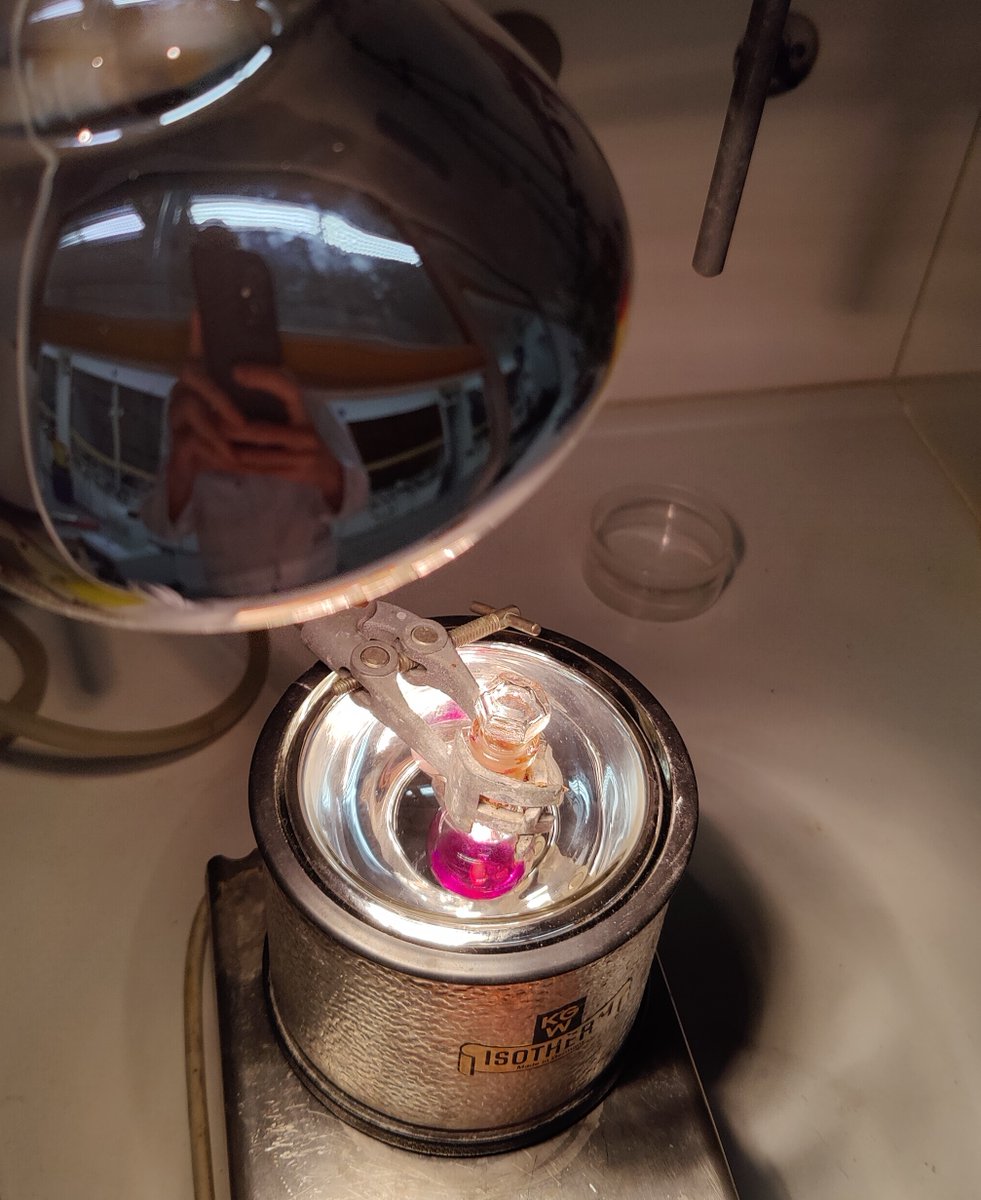 What to do on a public holiday and while everyone is at #ACSFall2023? A visible light triggered 1,5-HAT will do! #RealTimeChem