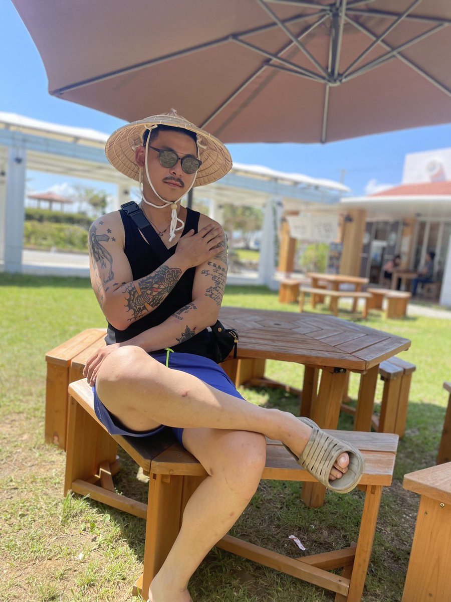 今回の沖縄旅行
戦利品はクバ笠でございました。
札幌でも遊びに行く時被るので誘って下さい。笑

そして沖縄から帰ってくる時のピーチのCAさん、とても良い方で旅の締めくくり最高でございました！
押忍！