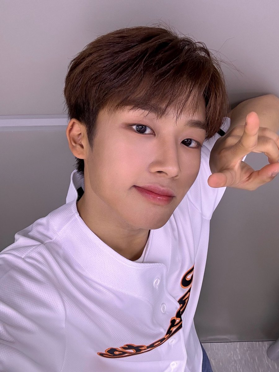 officialTheWind's tweet photo. [📸] #더윈드데이 #THEWINDDAY 

23.08.15
SBS M <#더쇼>

💙Today The Wind💙

#더윈드 #THEWIND #The_Wind
#Ready_여름방학 #WEGO
#신재원 #김희수 #타나톤
#최한빈 #박하유찬 #안찬원 #장현준 https://t.co/UsiPXThkdI