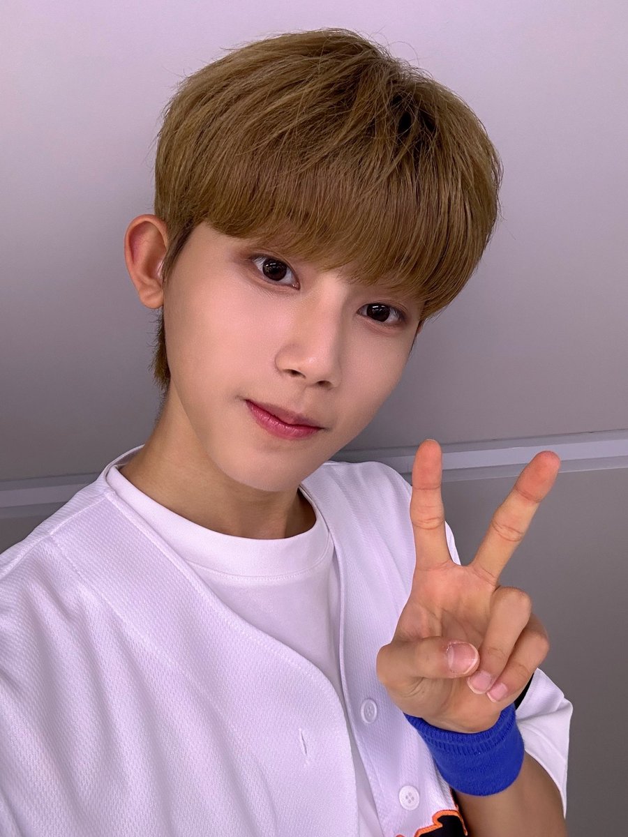 officialTheWind's tweet photo. [📸] #더윈드데이 #THEWINDDAY 

23.08.15
SBS M <#더쇼>

💙Today The Wind💙

#더윈드 #THEWIND #The_Wind
#Ready_여름방학 #WEGO
#신재원 #김희수 #타나톤
#최한빈 #박하유찬 #안찬원 #장현준 https://t.co/UsiPXThkdI