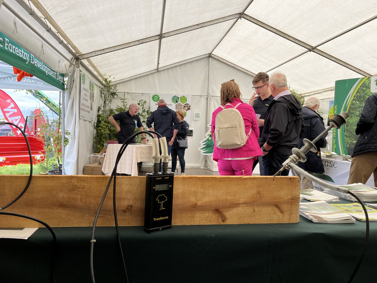 Grace Jones tweet media