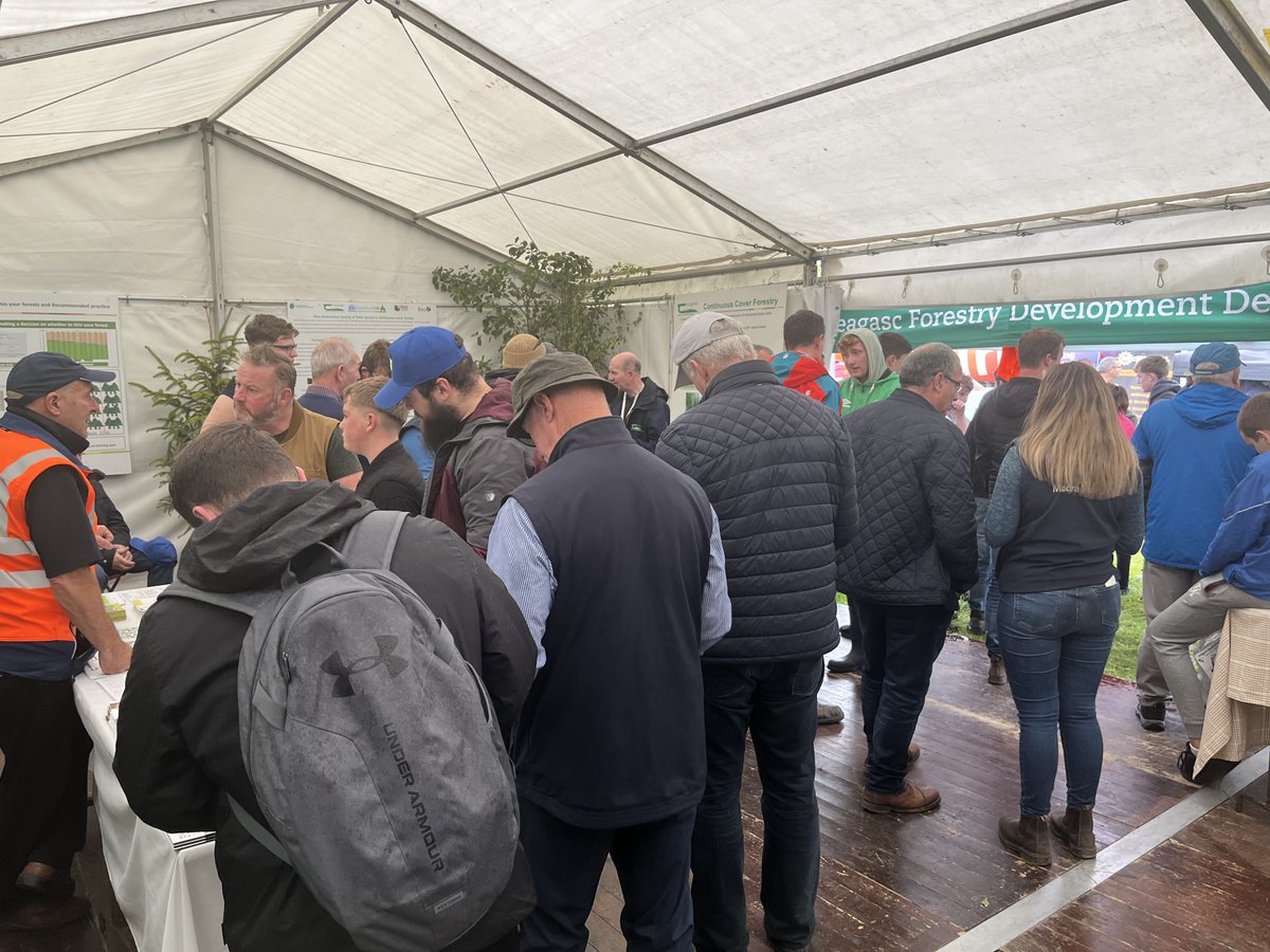 Grace Jones tweet media