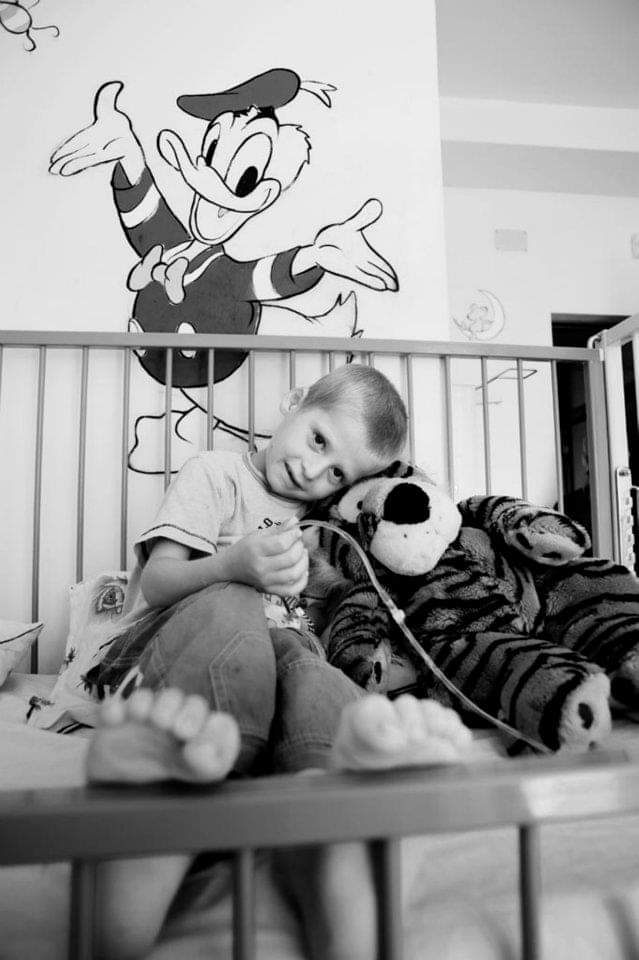 Auguri a tutti per un buon ferragosto e buona festa dell'Assunta! Un pensiero di vero 💖 va a tutti i bambini colpiti da tumori o gravi malattie del sangue.
cure2children.it 
#cure2children