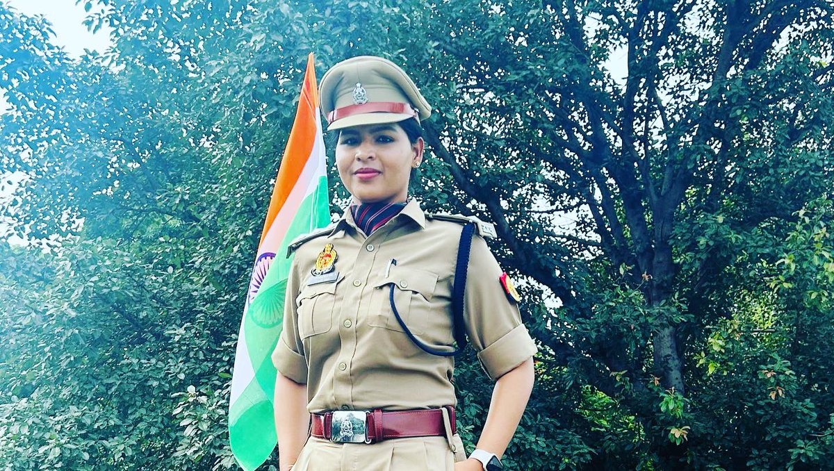 PriyashreePal1's tweet photo. Maa tujhe salaam…happy #IndependenceDay2023 to all https://t.co/Jshzbf602O