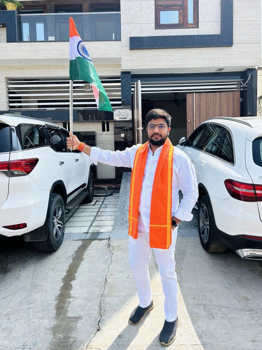HinduAmitBJP's tweet photo. आप सभी को स्वतंत्रता दिवस की अनेकानेक शुभकामनाएं। आइए, इस ऐतिहासिक अवसर पर अमृतकाल में विकसित भारत के संकल्प को और सशक्त बनाएं। जय हिंद! 🇮🇳 #AmitChaudharyBJP #हनुमानसेना @narendramodi @AmitShah @myogiadityanath https://t.co/tYYePzFIbk