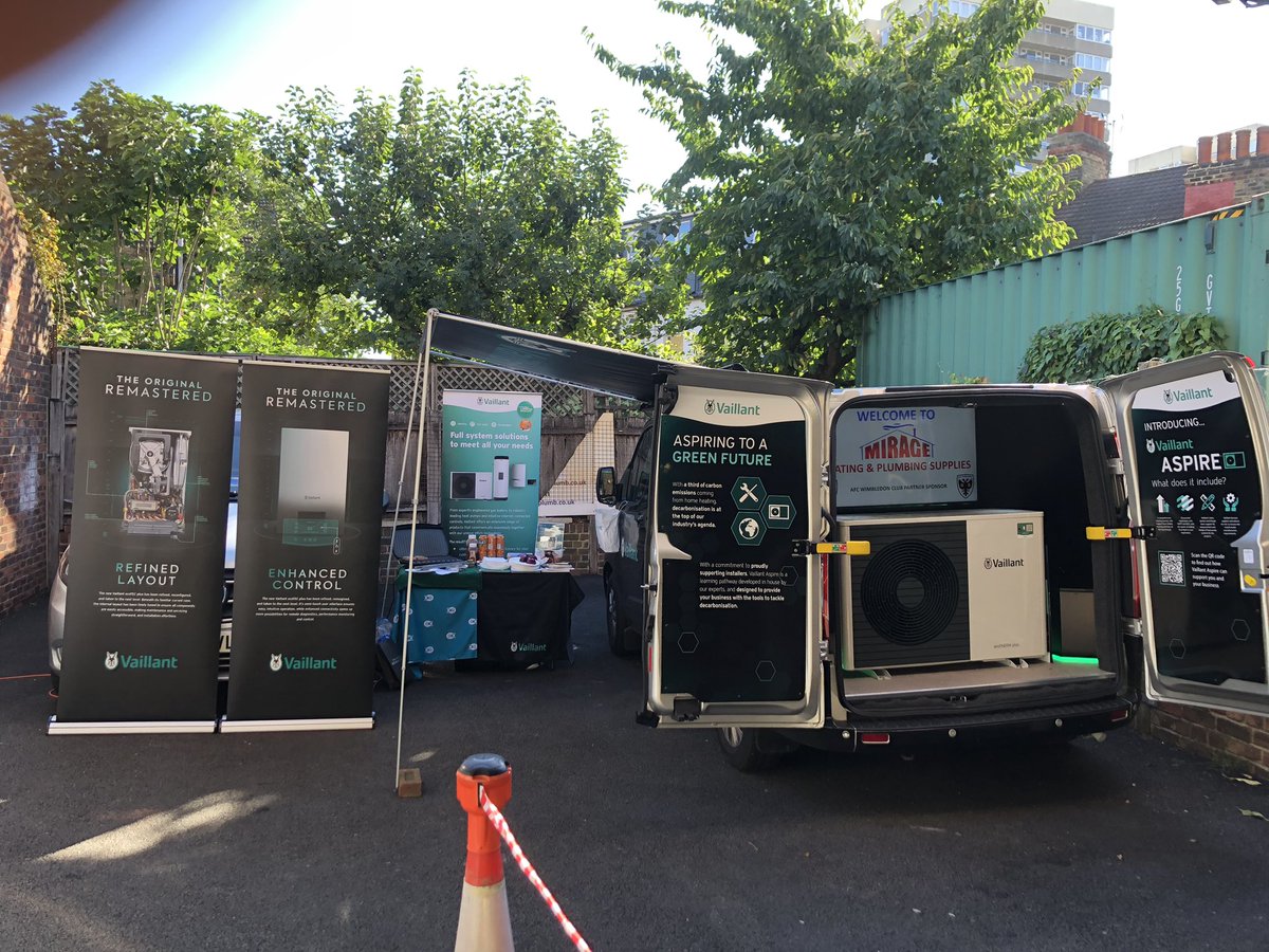 Our @Vaillant #ShowVehicleTour continues today <a href="/Mirageheating/">Mirage</a> merchant in Tooting. Pop in for a catch up and #Vaillant #BBQfood &amp; #freebies 

#myVAILLANTconnect
#aroTHERMplus 
#VaillantAdvance 
#ProudlySupportingInstallers 🐰