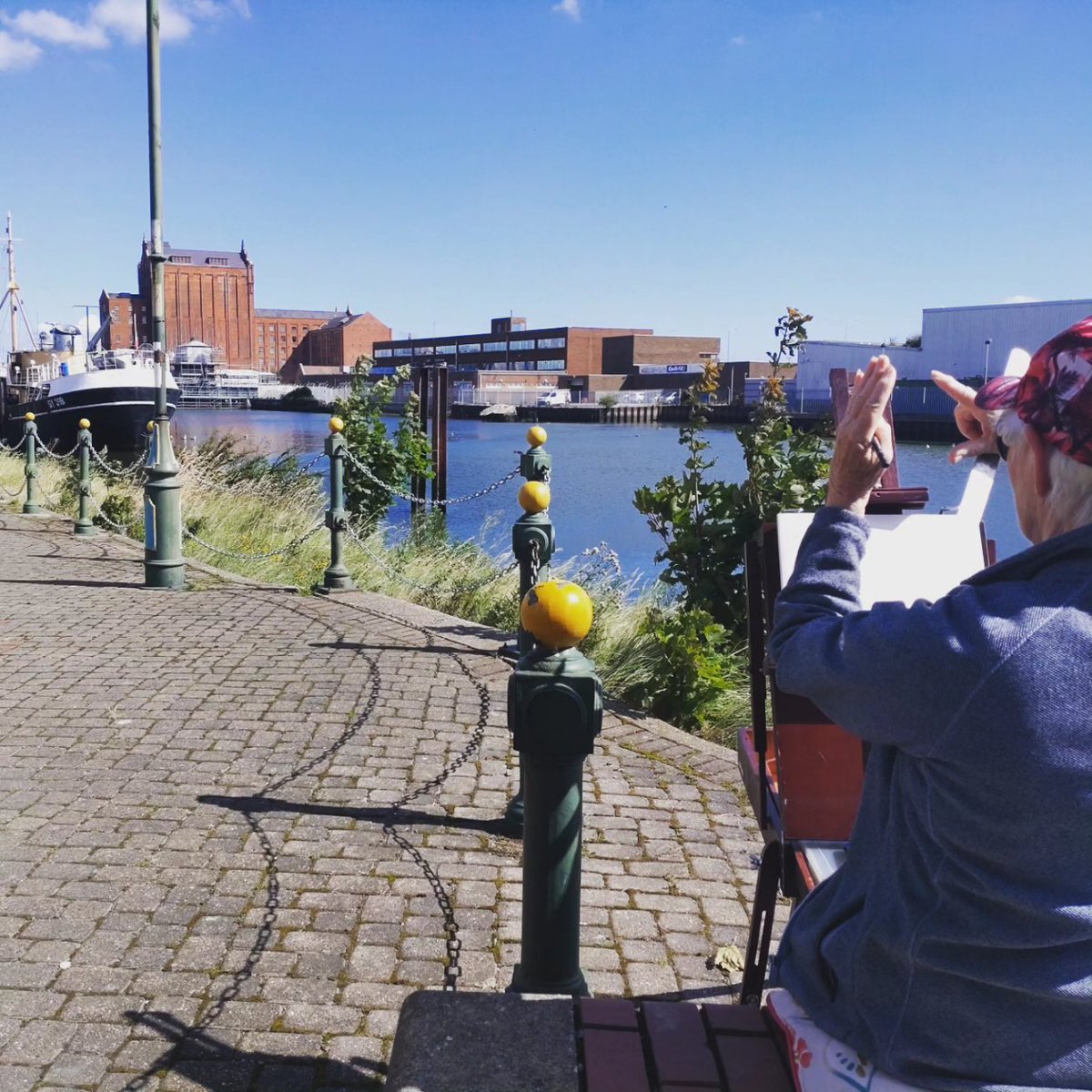 GrimsbyFishing's tweet photo. What a glorious morning! These ladies from #NorthLincsArtSociety thought so too, surprising us with a visit to capture a sunny Alexandra Dock &amp; historic #RossTiger! Well, she deserves it doesn't she... ❤️ Thanks again for the photos, ladies! #grimsby #culture #art #historicship https://t.co/jbd1RIElWC