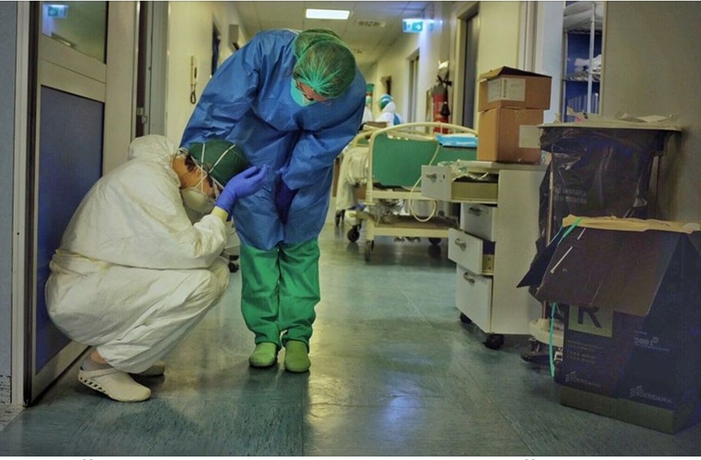 1 takım üniforma 600/800 TL, 
1 çift sabo terlik 700/1300 TL iken, 
Sağlık personeline ödenen 1 yıllık giyim yardımının 60/120 TL olduğunu biliyor musunuz?
İşte size #TürkiyeYüzyılı gerçekleri
<a href="/ProfDemirtas/">Özgür Demirtaş</a>
@FOXhaber
#TeklifinizSizinOlsun