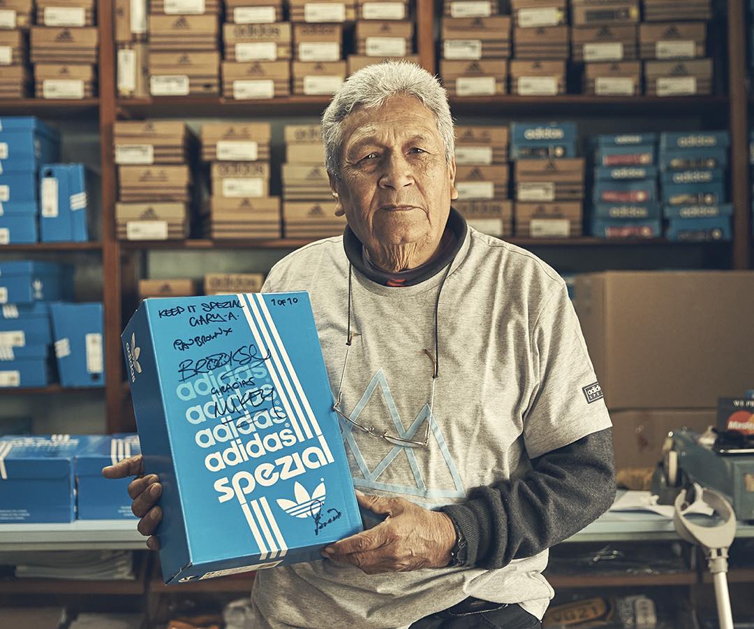 Very sad news coming out of Argentina overnight. Carlos Ruiz has sadly passed away. 

The owner of Ruiz Deportes, Buenos Aires, the sports shop which is synonymous with the adidas SPZL 

Carlos gained instant fame among adidas fans across the globe when adidas launched the adidas