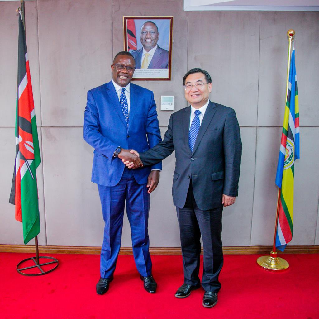 tanuijohn's tweet photo. Joined CS @EliudOwalo in hosting the Minister of Culture and Tourism in China Mr. Hu Heping when he visited us at the Ministry of Information, Communications & The Digital Economy @MoICTKenya on Monday. Collaboration and partnership with investors from china will help grow Kenya’s Digital and creative economy.
