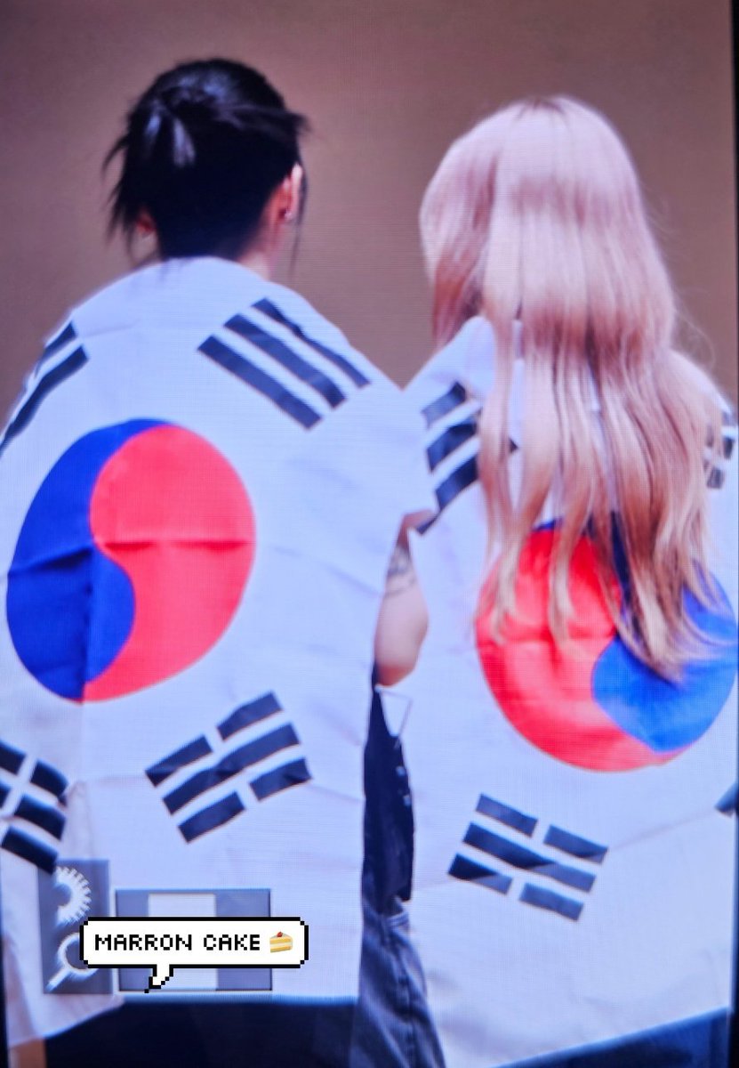 _marroncake's tweet photo. 230815 동자아트홀 팬사인회
🇰🇷
#마마무플러스 #솔라 #문별 https://t.co/njdLrqBuqi