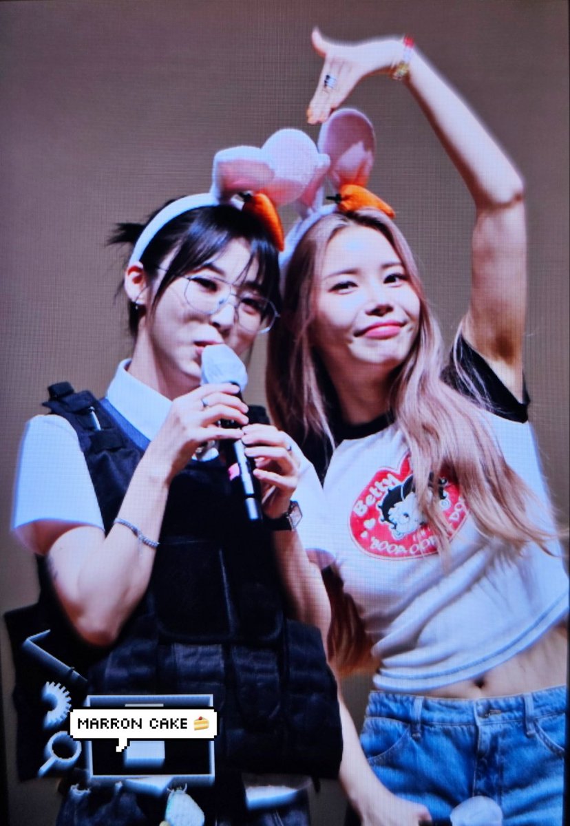_marroncake's tweet photo. 230815 동자아트홀 팬사인회
🇰🇷
#마마무플러스 #솔라 #문별 https://t.co/njdLrqBuqi