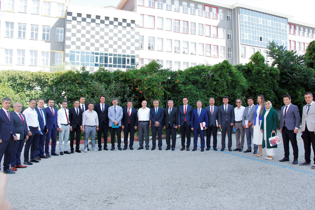 Müdürümüz Sayın Yaşar Koçak;
📌 Keçiören Şehit Ahmet Özsoy Kız Anadolu İmam Hatip Lisesinde, 25 İlçe Milli Eğitim Müdürümüz ile bir araya gelerek tanışma toplantısı düzenledi💐

<a href="/tcmeb/">Millî Eğitim Bakanlığı</a> 
<a href="/kocakysr/">Yaşar Koçak</a>